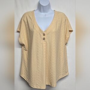 Shein Curve 0XL Yellow Pullover Eyelet Short Sleeve V Neck Henley Top
